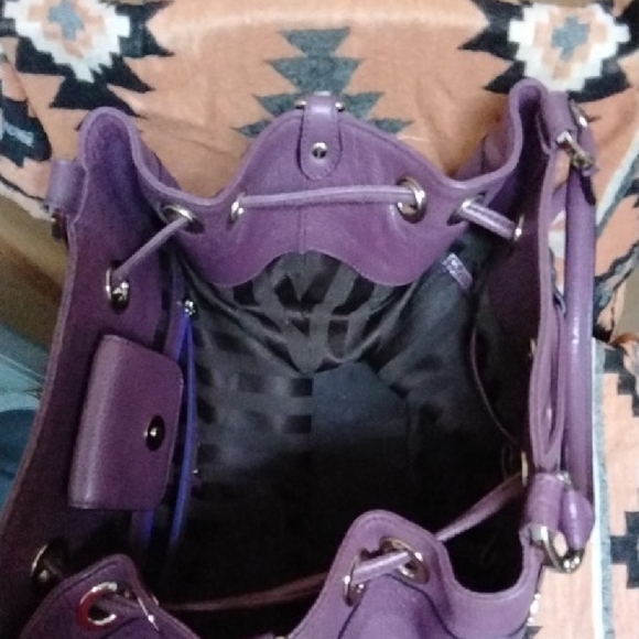MCM Purple Drawstring Bucket Bag And Matching Wallet Set - Picture 12 of 14